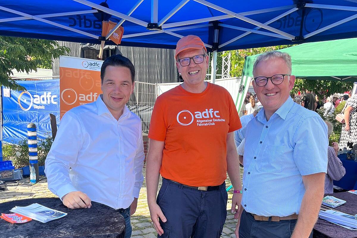 Scharrelmann und Meyer auf dem ADFC Stand